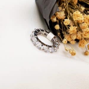 انگشتر زنانه دور نگین مربعی مدل RING 5560 در گالری وکسوز