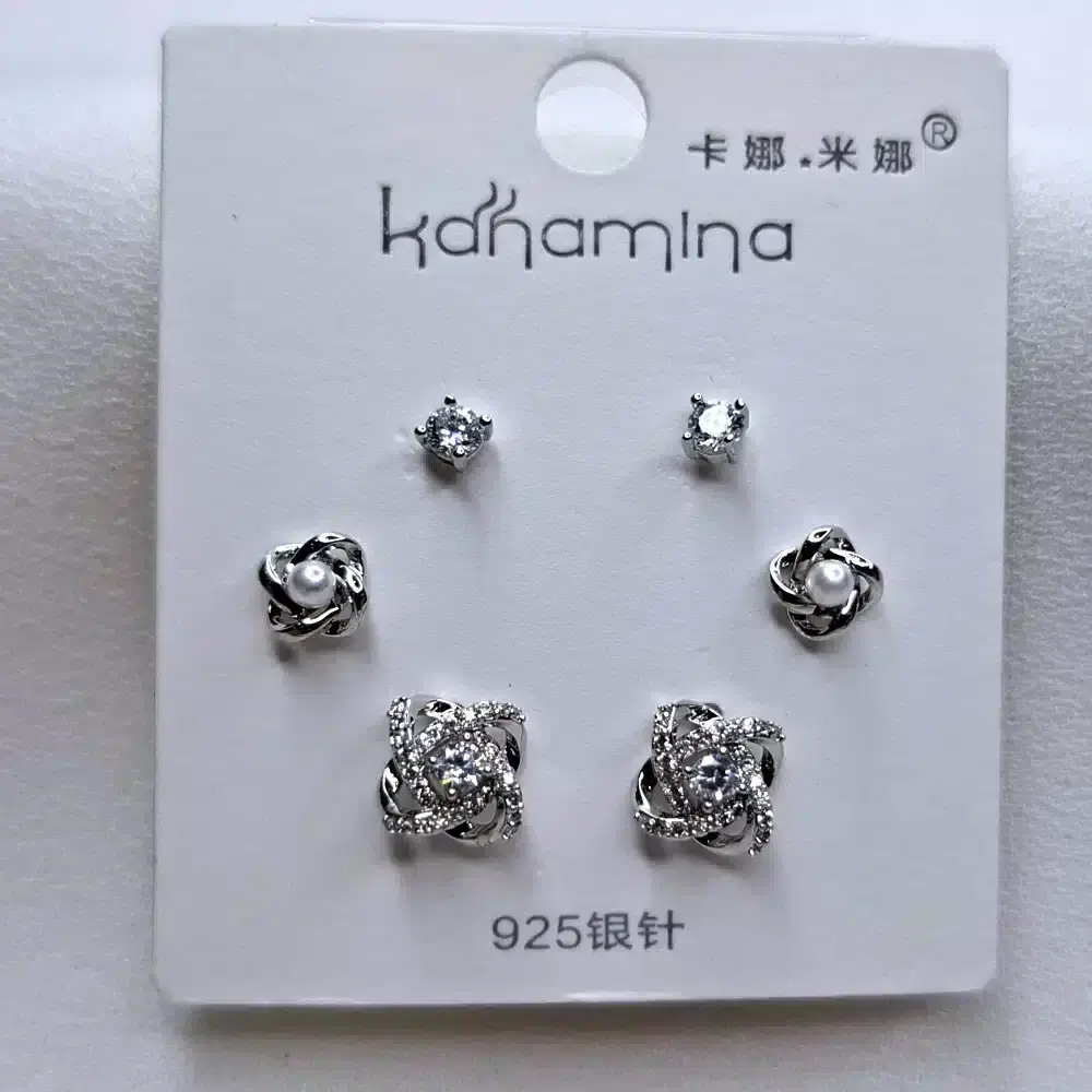 گوشواره زنانه دو بیضی طرح گل کانامینا مدل Kanamina 6661 در فروشگاه وکسوز گوشواره زنانه دو بیضی طرح گل کانامینا مدل Kanamina 6661 در فروشگاه وکسوز